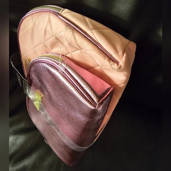 Badgley Mischka Cosmetics Bag Set Includes travel bottle NWT - Picture 4 of 7